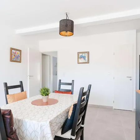 T3 Climatise, Proche Plage, Neuf, Wifi Inclus, Parking Prive - Fr-1-409-230 Narbonne